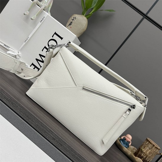 Loewe Puzzle White Large 29 Model: L062329, L10171 Size: 29x19.5x14cm