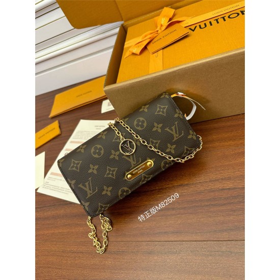 Louis Vuitton Wallet On Chain Lily in Monogram (M82509): 10.7x10.2x3.5cm