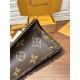 Louis Vuitton Wallet On Chain Lily in Monogram (M82509): 10.7x10.2x3.5cm