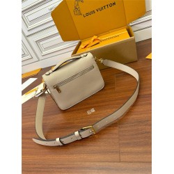 Louis Vuitton OXFORD Handbag (M22792) - Gray: Soft Grained Leather, Size - 22x16x9.5cm