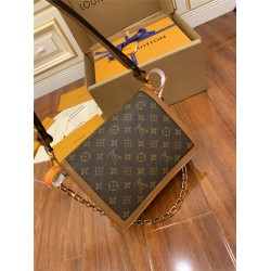 Louis Vuitton DAUPHINE Handbag (M44391): Louis Vuitton's Classic Dauphine Handbag, Size - 25x17x10.5cm