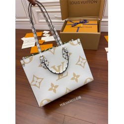 Louis Vuitton Red/Pink SPEEDY BANDOULIÈRE 30 Handbag (M44573) - Summer 2019: Classic Speedy Bandoulière from the 1930s, Size - 30x21x17cm