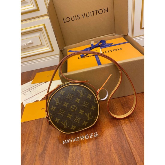 Louis Vuitton M45149 Heart-shaped Bag: Size - 22.0 × 20.0 × 6.0cm