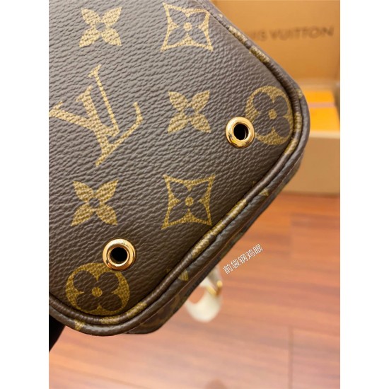 Louis Vuitton UTILITY PHONE POCKET Mobile Phone Bag (M80746): Size - 16x19x6cm