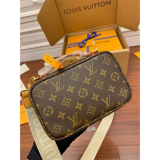 Louis Vuitton UTILITY CROSSBODY Handbag (M80446) , Size: 18x11x10cm