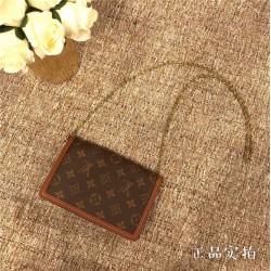 Louis Vuitton M68746 DAUPHINE Chain Bag Monogram and Monogram Reverse Two-tone Canvas LV Circle Hook, Size: 18.5x12x5cm