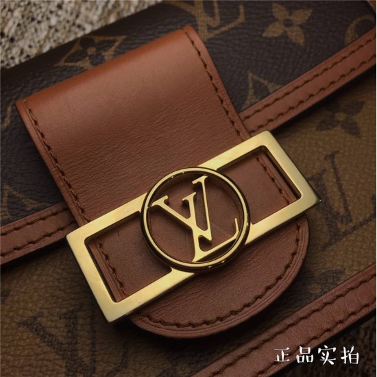 Louis Vuitton M68746 DAUPHINE Chain Bag Monogram and Monogram Reverse Two-tone Canvas LV Circle Hook, Size: 18.5x12x5cm