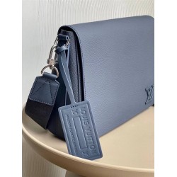 Louis Vuitton TAKEOFF Messenger Bag (M21363) Blue, Takeoff Messenger Bag in LV Aerogram Leather, Size: 28x24x10cm