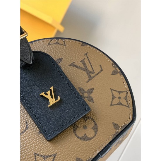 Louis Vuitton M68276 Mini Boite Chapeau SOUPLE Handbag made of Monogram Coated Canvas, Size: 13.0x12.0x6.5 cm