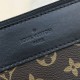 Louis Vuitton POCHETTE VOYAGE SOUPLE Clutch (M82543) Monogram Canvas, Size: 32x21x8cm