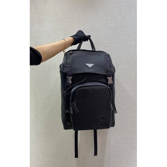 Navy Re-nylon And Saffiano Leather Backpack 2VZ135   Black  27x45x17cm