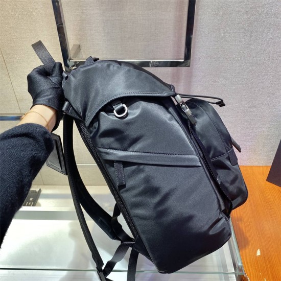 Navy Re-nylon And Saffiano Leather Backpack 2VZ135   Black  27x45x17cm