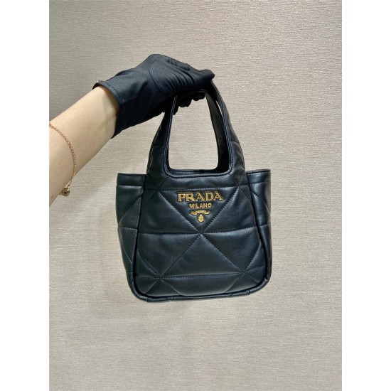 Small Nappa-leather Dynamique Bag With Topstitching 1BG451   Lambskin   Black  18x16x10cm