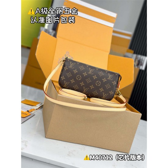 Louis Vuitton  M40712  ACCESSORIES bag 23.5x13.5x4cm