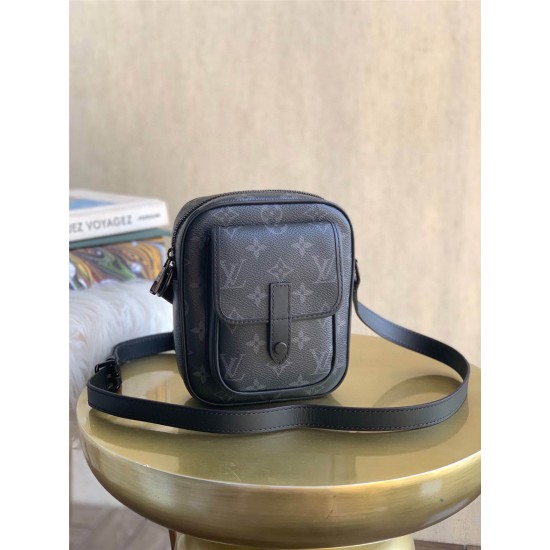 Louis Vuitton 14x20x6cm  small bag