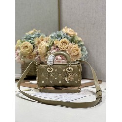 Dior Lady Dior D-joy 22 x 12 x 6 cm green lambskin