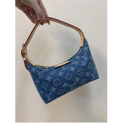 Louis Vuitton  Hills  M82949 size 18.5cm Denim