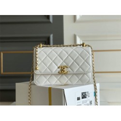 Chanel gold ball 14.5x22x8cm white