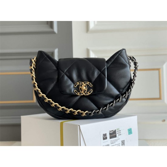 Chanel 19 bag 23cm black