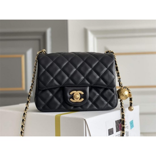 Chanel gold ball 13x18x7cm black lambskin black