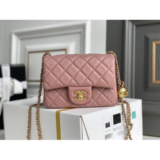 Chanel gold ball 13x18x7cm black lambskin pink