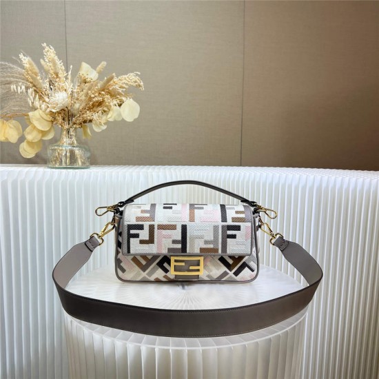 Fendi Baguette 27×6×14cm embroider