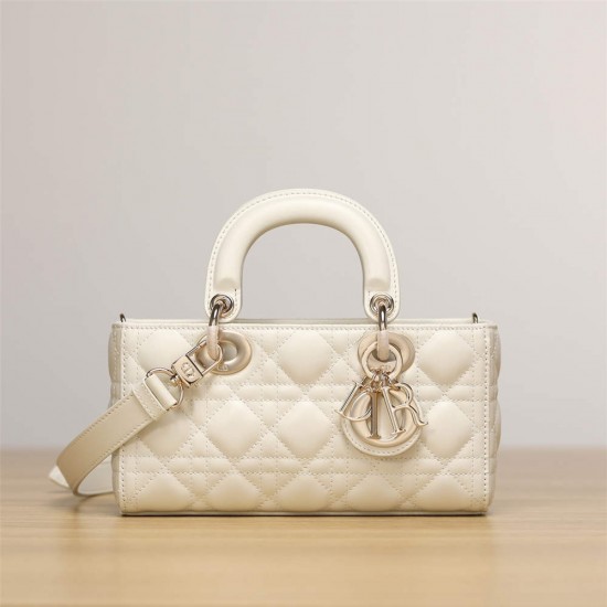 Dior Lady Dior D-Joy 22cm white