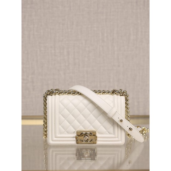 Chanel Le boy 20cm caviar white