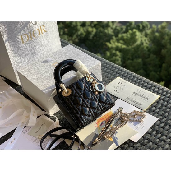 Dior Lady Dior 17cm patent leather