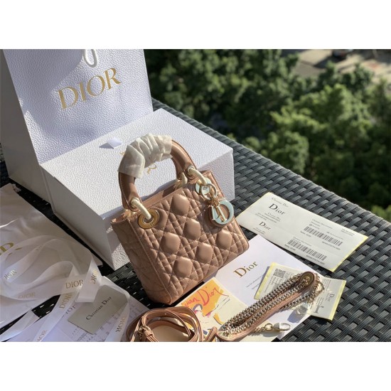 Dior  Lady Dior 17cm