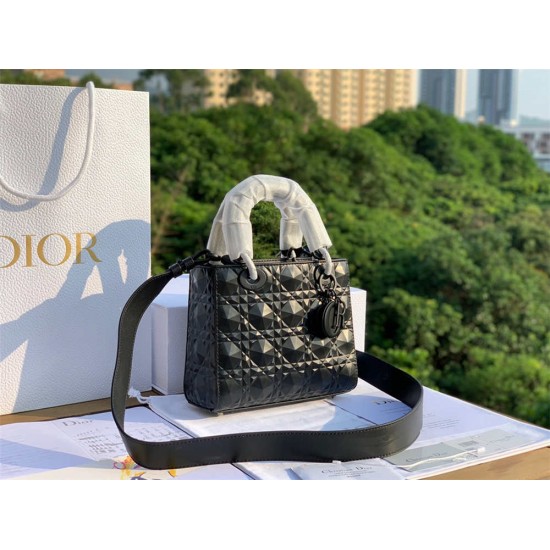 Dior  Lady Dior 20cm