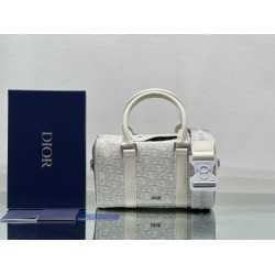 Dior Lingot 26  26 x 16x 14.5cm