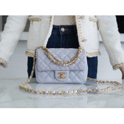 Chanel 24p pearl classic flap 17cm  12.5*17*5cm