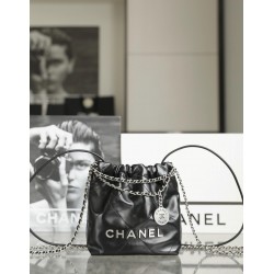 Chanel 22 mini  black 20x19x6cm