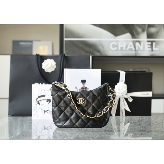 Chanel Hobo lambskin 24x17.5x6cm