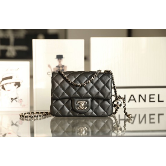 Chanel classic flap mini 18x13x7cm lambskin