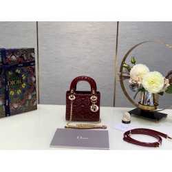 Dior Lady Dior patent 17cm