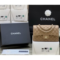 Chanel Classic flap bag 23cm 