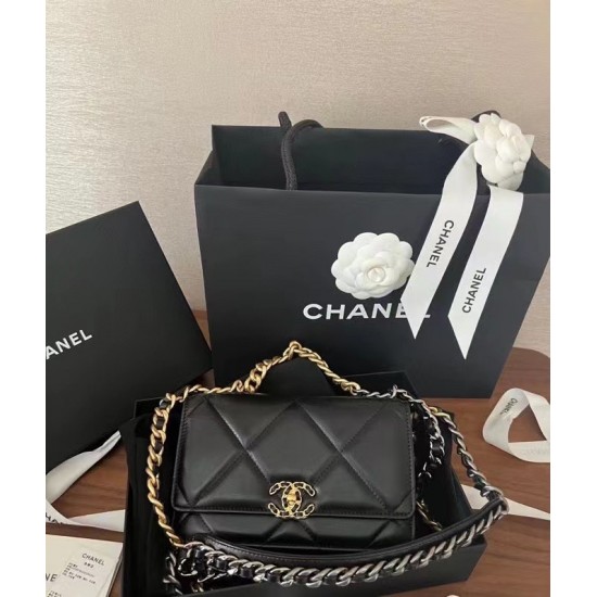 Chanel WOC 19.5*12*3.5cm