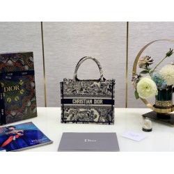 Dior book tote 26.5cm