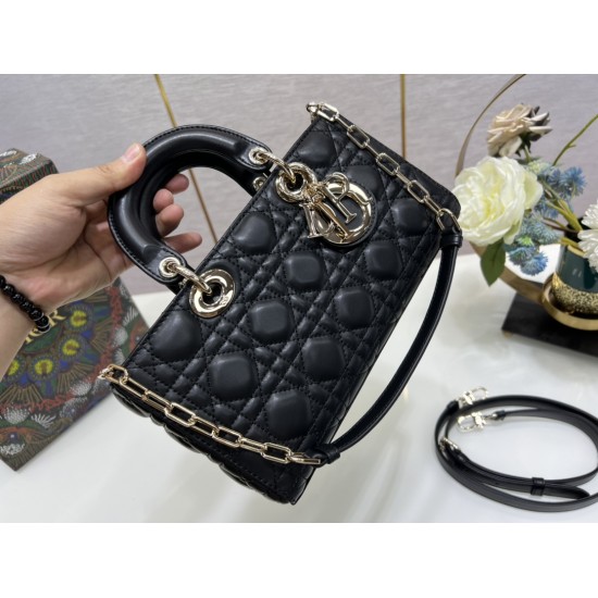 Dior Lady Dior D-Joy 26cm