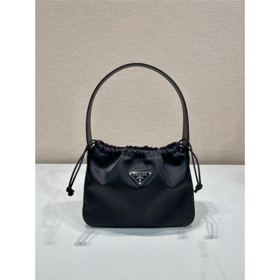 Prada B6249   23x18x8cm  Vintage  Nylon