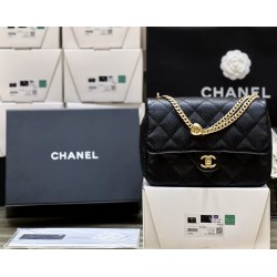 Chanel classic flap 20*14*8cm heart buckle