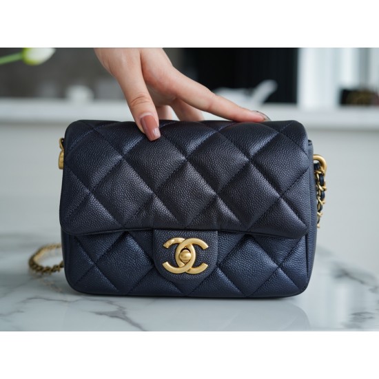 Chanel classic flap 13×19×6cm big diamond