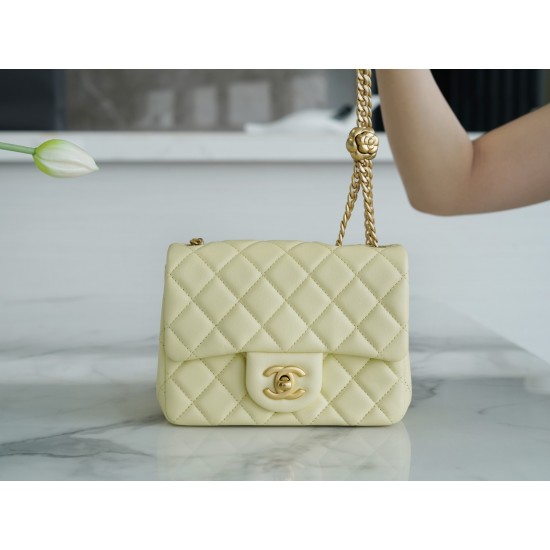 Chanel classic flap 13*18*7cm flower buckel