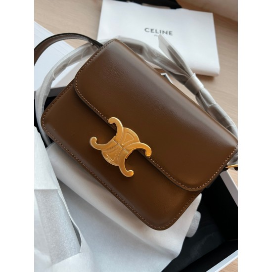 Celine triomphe 18.5*16 *4cm