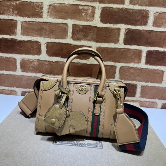 Gucci 715771  22X15X11cm crossbody