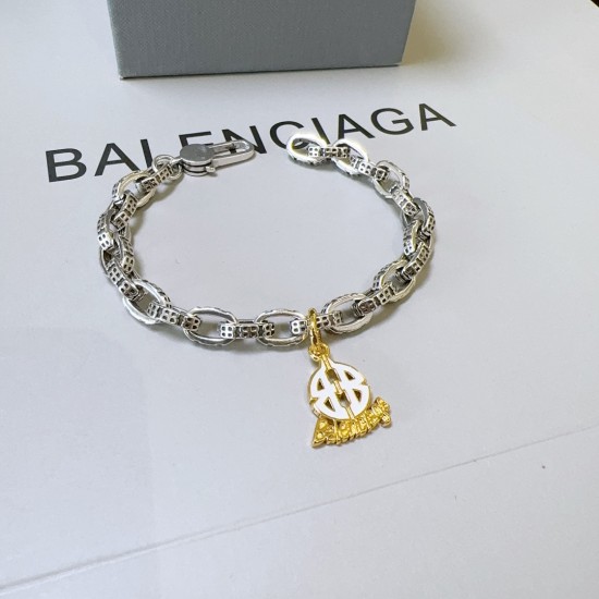 Banlenciaga bracelet size 17 and 19