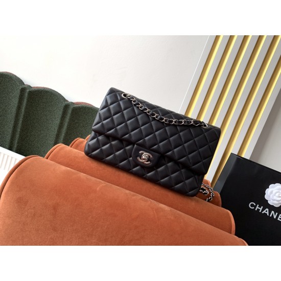 Chanel Classic flap 25cm