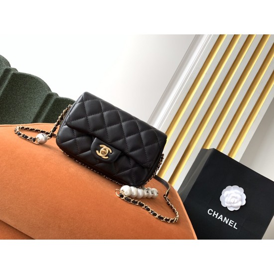 Chanel Classic flap 18cm pearl